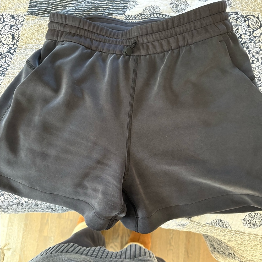 Lululemon softstreme high rise short in black
